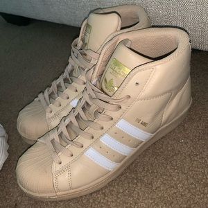 Adidas superstars- low ankle high